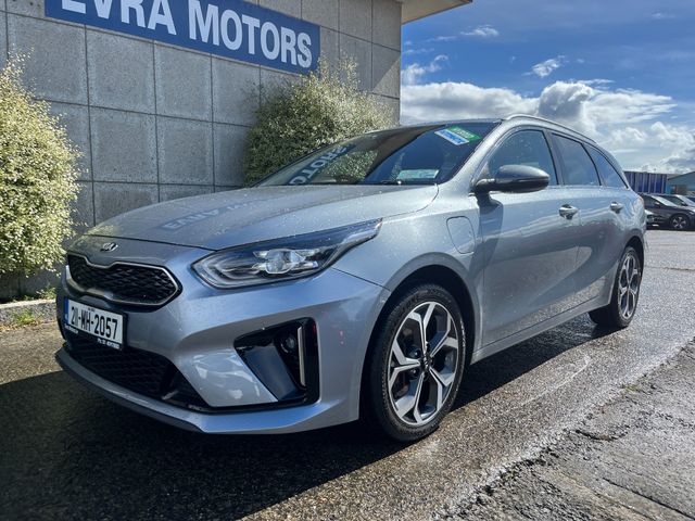 Image for 2021 Kia Ceed ESTATE PLUG IN HYBRID AUTOMATIC 1.6 PETROL //FULL KIA SERVICE HISTORY//KEYLESS ENTRY//REVERSE CAMERA//HALF LEATHER SEATS//