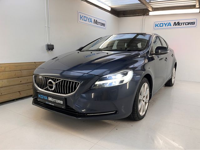 Image for 2017 Volvo V40 D4 2.0 INSCRIPTION PRO DIESEL AUTOMATIC // FULL ELECTRIC HEATED LEATHER // NORDIC LIGHT OAK INLAYS // FACELIFT MODEL // HARMON KARDON PRO // IMMACULATE EXAMPLE