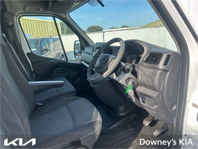 Image for 2021 Nissan NV400 L2 H2 2.3 DSL