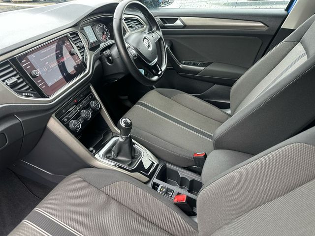 Image for 2021 Volkswagen T-Roc DESIGN 2.0TDI 115HP MANUAL