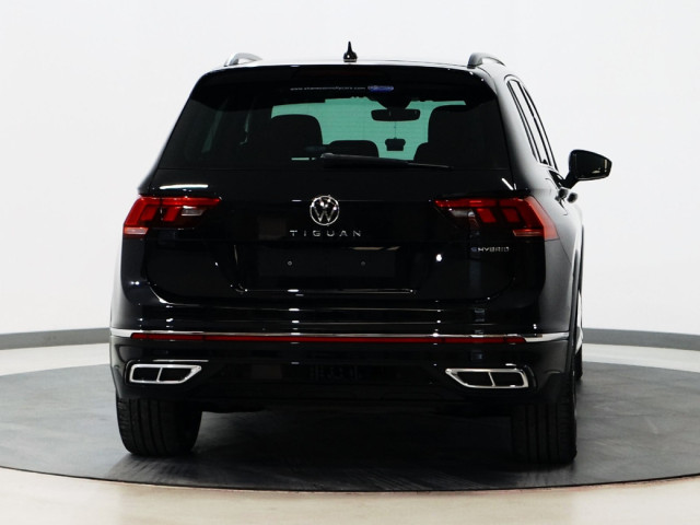 Image for 2023 Volkswagen Tiguan *18* R-LINE TSI DSG