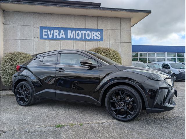 Image for 2023 Toyota C-HR SOL NERO AUTOMATIC HYBRID 1.8 PETROL //HIGH SPEC//LOW MILES//HALF LEATHER HEATED SEATS//360 PARKING CAMERAS//KEYLESS ENTRY//ADAPTIVE CRUISE CONTROL//