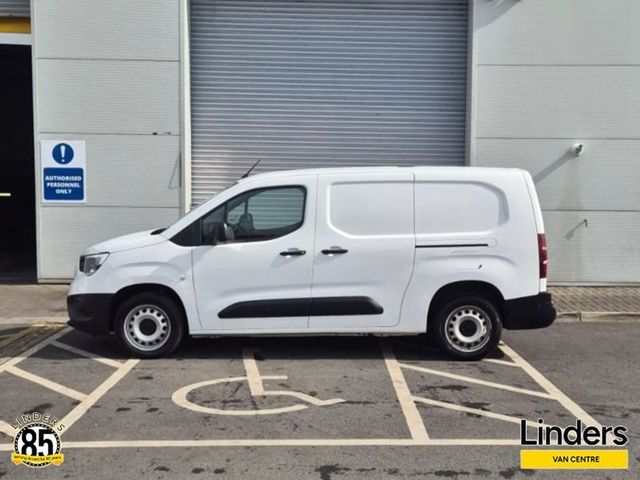 Image for 2020 Opel Combo LWB 3 SEATS