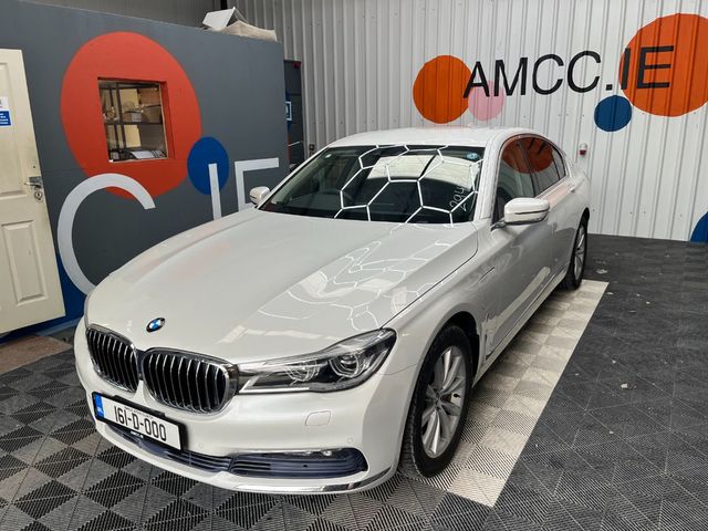 Image for 2016 BMW 7 Series 2016 BMW 740E iPERFORMANCE 2.0 AUTOMATIC / CRUISE CONTROL / PARKING CAMERA / ELECTRIC MEMORY & HEATED SEATS / AMBIENT LIGHTS AND MORE