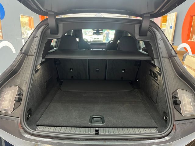 Image for 2022 BMW iX 2022 BMW IX AUTOMATIC / CRUISE CONTROL / PARKING CAMERA / ELECTRIC MEMORY & HEATED SEATS / HEATED STEERING WHEEL / APPLE CARPLAY AND MORE