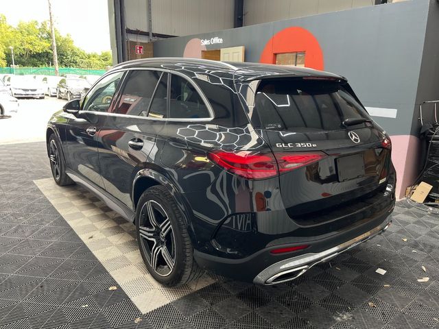 Image for 2024 Mercedes-Benz GLC Class 2024 MERCEDES-BENZ GLC350E 4MATIC SPORTS 2.0 AUTOMATIC / CRUISE CONTROL / PARKING CAMERA / ELECTRIC MEMORY & HEATED SEATS / PADDLE SHIFTERS / AMBIENT LIGHTS / PANORAMIC SUNROOF / APPLE CARPLAY & MORE
