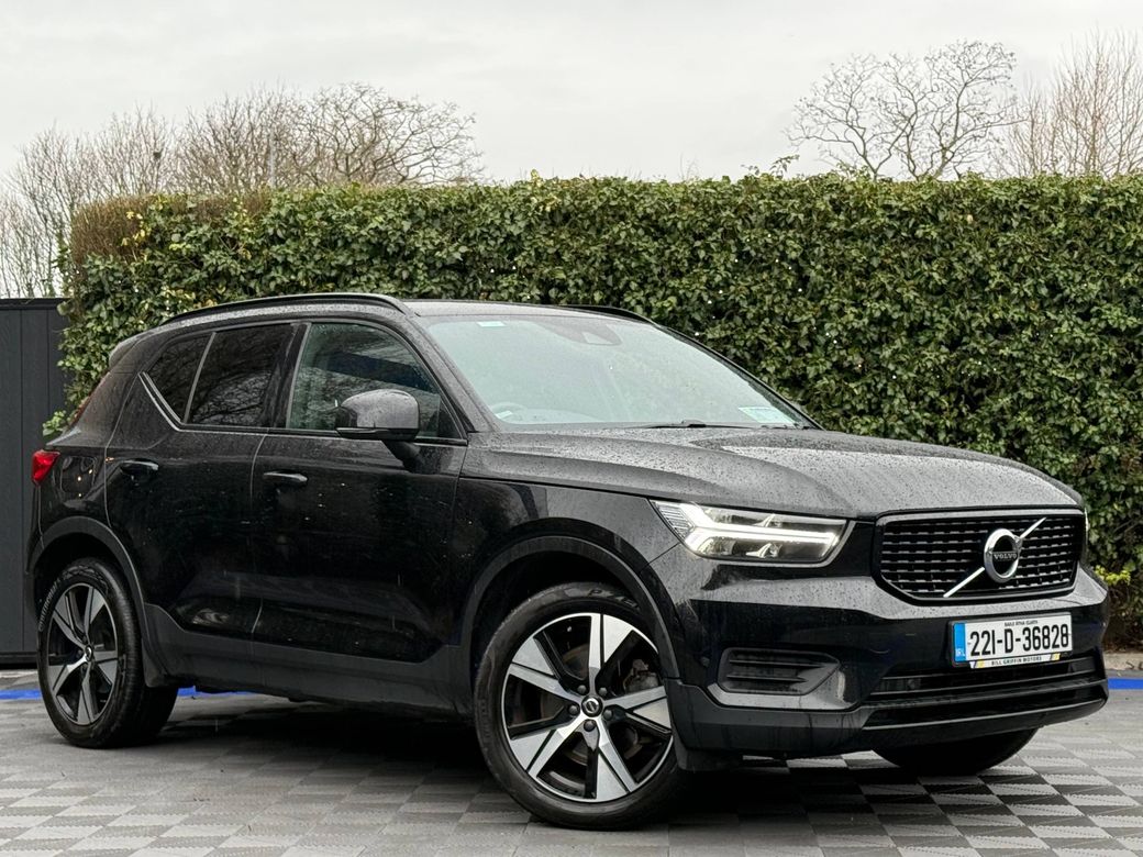 Image for 2022 Volvo XC40 R-DESIGN T4 1.5 HYBRID // SERVICE HISTORY // DIAMOND CUT ALLOYS // PARKING SENSORS