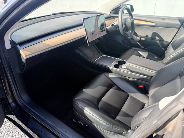 Image for 2021 Tesla Model 3 Long Range (AWD)