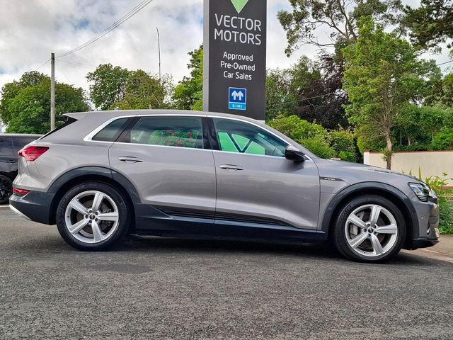 Image for 2022 Audi e-tron 55 TECHNIK LONG RANGE QUATTRO