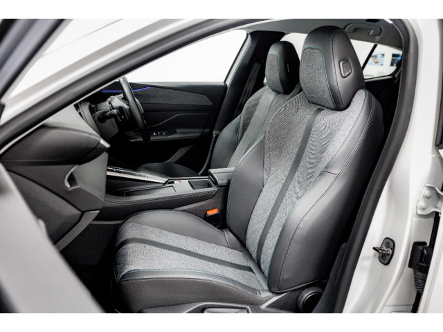 Image for 2024 Peugeot 408 Allure Premium 1.6 PHEV Auto 225HP