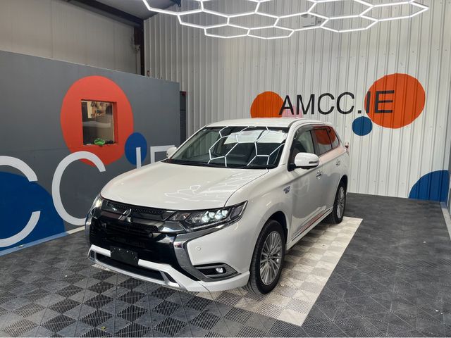 Image for 2020 Mitsubishi Outlander 2020 MITSUBISHI OUTLANDER PHEV 2.4L HYBRID / 70K KMS / CRUISE CONTROL, REVERSE CAMERA & MORE