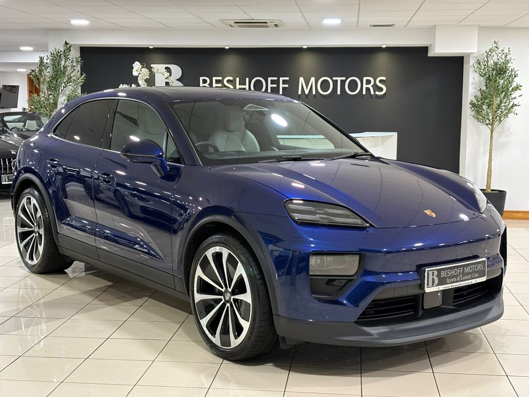 Image for 2025 Porsche Macan ELECTRIC=PAN ROOF//LIGHT INTERIOR//AS NEW=ONLY 5000 MILES & 2 YEAR PORSCHE WARRANTY=TAILORED FINANCE PACKAGES AVAILABLE=TRADE IN’S WELCOME 