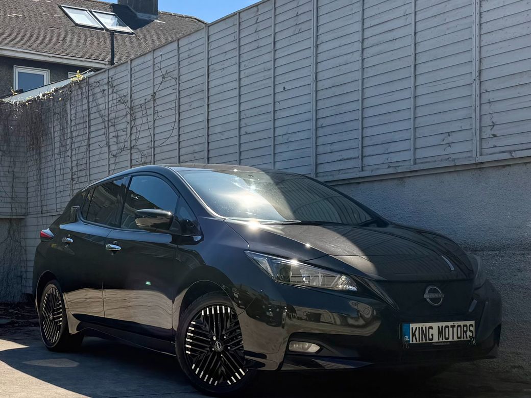 Image for 2022 Nissan Leaf N-CONNECTA / APPLE & ANDROID AUTO / NAV / RADAR CRUISE / HALF-LEATHER / PARK SENSORS / BALANCE OF 8 YEAR NISSAN BATTERY WARRANTY / *FINANCE PACKAGES AVAILABLE*