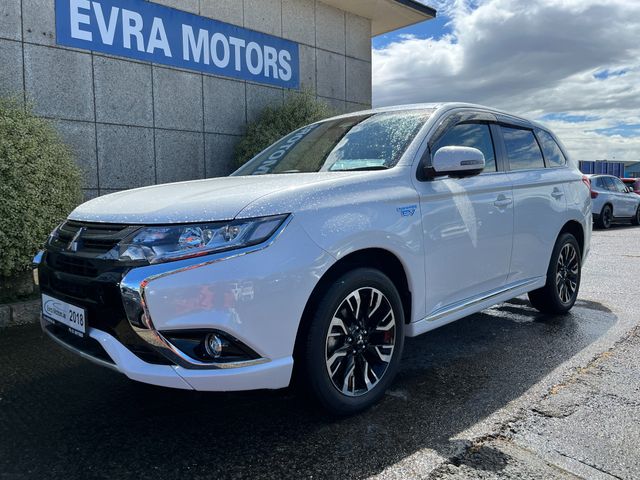 Image for 2018 Mitsubishi Outlander G AUTOMATIC PETROL PLUG IN HYBRID 2.0 //VERY LOW MILES//ADAPTIVE CRUISE CONTROL//KEYLESS ENTRY//HALF LEATHER HEATED SEATS//