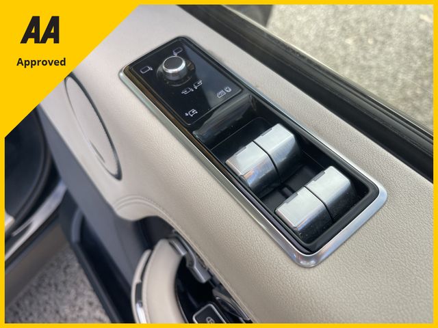 Image for 2020 Land Rover Range Rover P400E VOGUE SE VAT Q FREE DELIVERY 