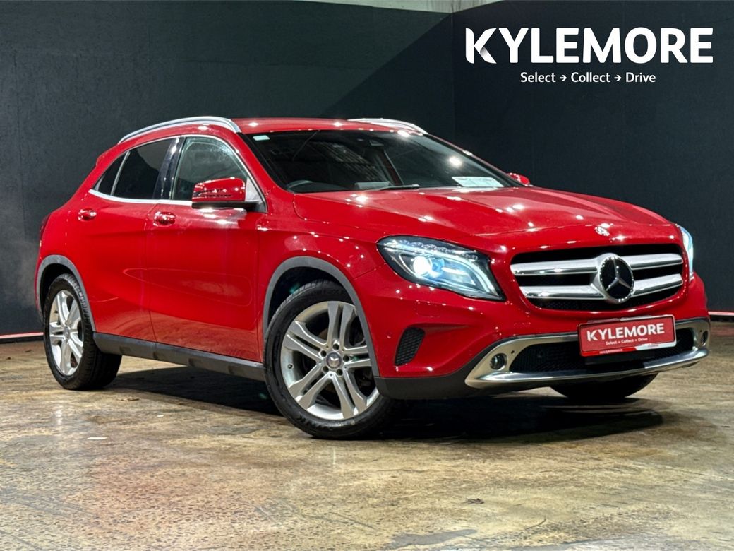 Image for 2016 Mercedes-Benz GLA Class 1.6L AUTOMATIC - HALF BLACK LEATHER UPHOLSTERY W/HEATED SEATS - CRUISE CONTROL - REVERSE CAMERA - A/C HEATING CONTROLS