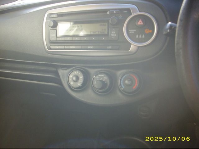 Image for 2013 Toyota Yaris 1.0 SPORT 4DR
