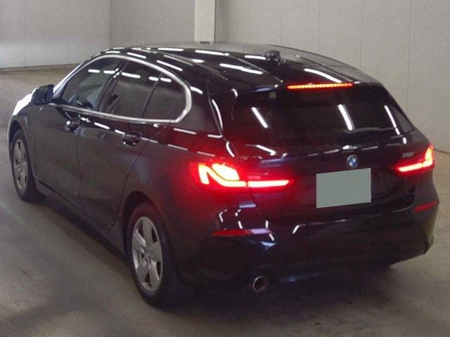 Image for 2022 BMW 1 Series 118I PLAY - FACTORY ALLOY WHEELS - REVERSE CAMERA - DIGITAL DASH