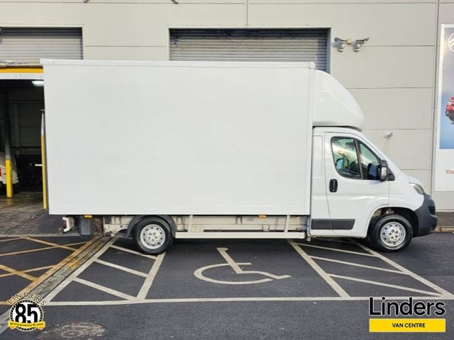 Image for 2024 Maxus Deliver 9 3.5T BOX BODY 750KG TAILLIFT