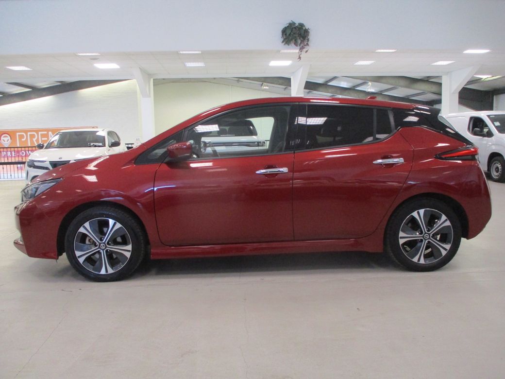 Image for 2022 Nissan Leaf 40k EV SV Premium Cold PK 40KW M