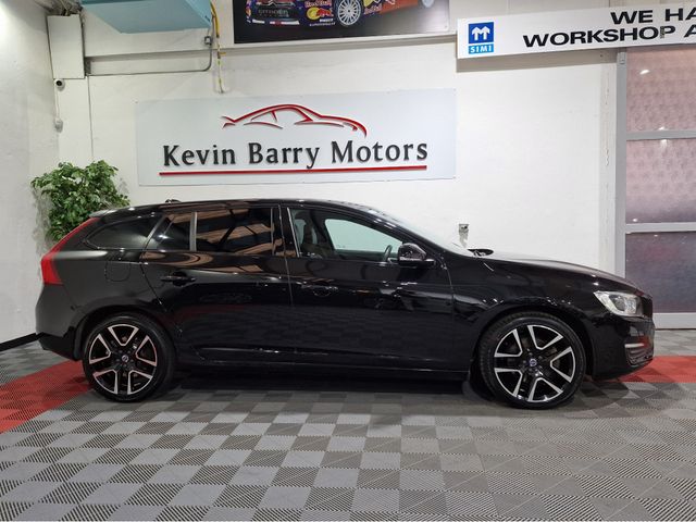 Image for 2017 Volvo V60 2.0 D4 DYNAMIC EDITION 190BHP AUTOMATIC **TOP SPEC / ADAPTIVE CRUISE CONTROL / BLIND SPOT ASSIST / BLACK LEATHER / ELECTRIC & MEMORY FRONT SEATS / HEATED SEATS / REVERSE CAMERA / XENON HEADLIGHTS**