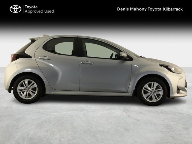 Image for 2025 Toyota Yaris Luna