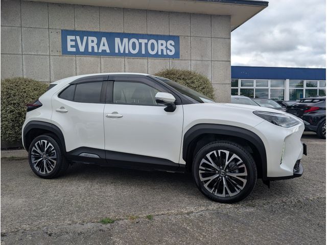Image for 2022 Toyota Yaris Cross Z HYBRID AUTOMATIC 1.5 PETROL //LOW MILES//HIGH SPEC//HALF LEATHER HEATED SEATS//REVERSE CAMERA//KEYLESS ENTRY//ADAPTIVE CRUISE CONTROL//