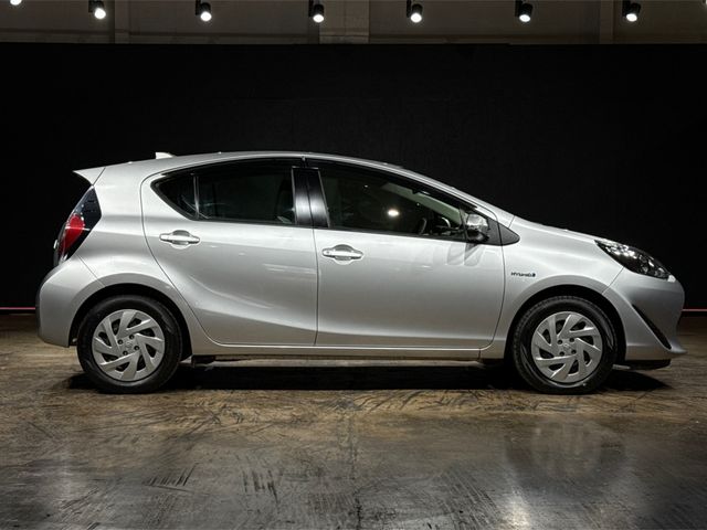Image for 2019 Toyota Aqua 1.5 HYBRID AUTOMATIC - REVERSE CAMERA