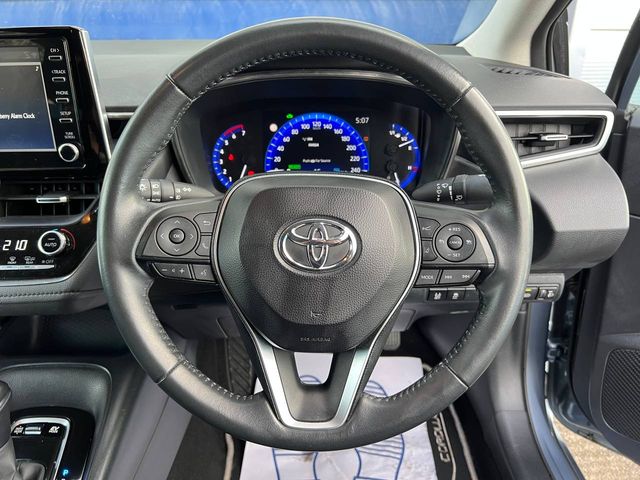 Image for 2022 Toyota Corolla LUNA 1.8 HYBRID AUTO // LOW MILEAGE // REVERSE CAMERA // ADAPTIVE CRUISE CONTROL