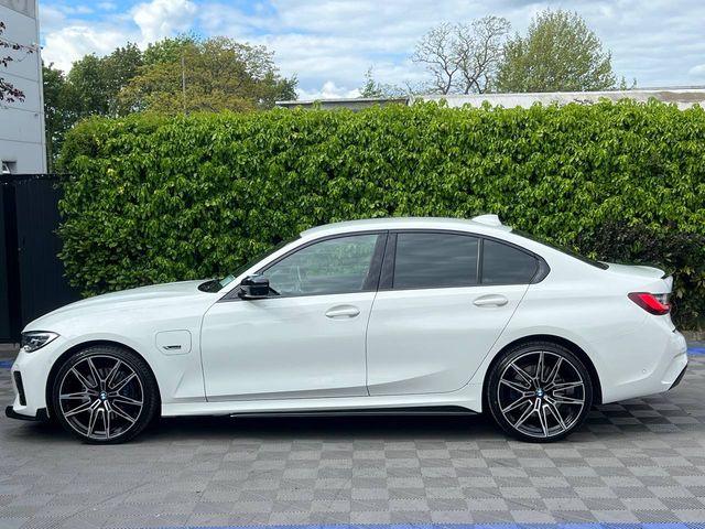 Image for 2021 BMW 3 Series 330e M-SPORT COMPETITION 2.0 HYBRID // 360 PARKING CAMERAS // NEW 20" COMPETITION ALLOYS // APPLE CARPLAY