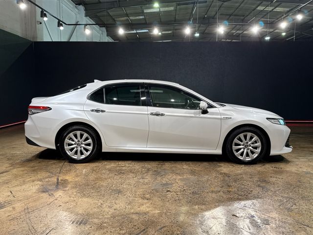 Image for 2020 Toyota Camry HYBRID 2.5 AUTOMATIC - FACTORY ALLOYS - TOYOTA SAFETY SENSE - RADAR CRUISE CONTROL - REVERSE CAMERA