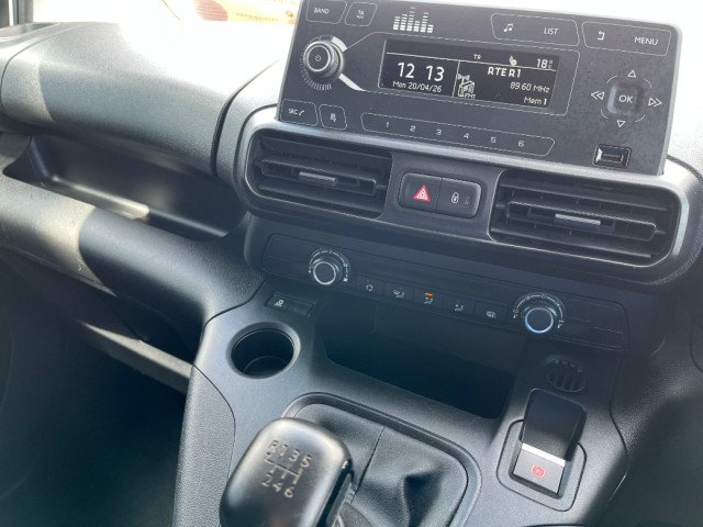 Image for 2022 Opel Combo 1.5 100BHP 6sp 5D*QUALITY ASSURED USED CARS*SIMI APPROVED*GREAT RATE FINANCE AVAILABLE*WELCOME TO DAVID QUIGLEY AUTOS*