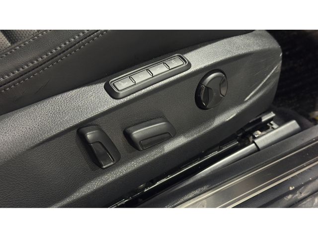 Image for 2019 Volkswagen Passat 2.0 TDI R-Line HIGHLINE HUGH SPEC!