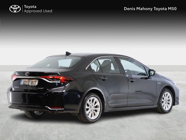Image for 2022 Toyota Corolla Luna Hybrid Saloon