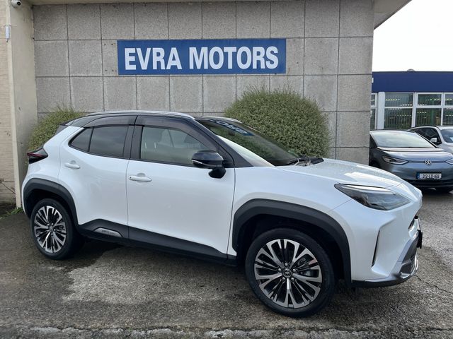Image for 2023 Toyota Yaris Cross Z ADVENTURE AUTOMATIC HYBRID 1.5 PETROL //HIGH SPEC//HEATED SEATS//KEYLESS ENTRY//360 PARKING CAMERAS// 
