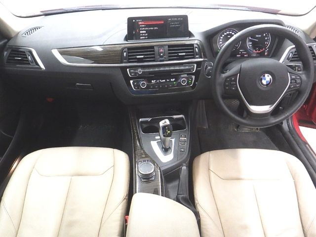 Image for 2019 BMW 1 Series 118I - BEIGE FULL LEATHER - FACTORY ALLOYS - HEATED SEATS