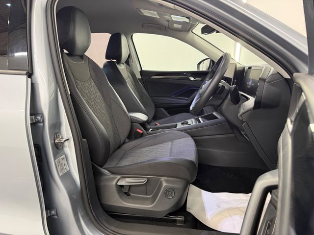 Image for 2024 Volkswagen Tiguan **DSG **FULL DIGITAL DASH **MULTI FUNCTION STEERING WHEEL **ADAPTIVE CRUISE CONTROL **HEATED STEERING WHEEL **LANE ASSIST **VOICE CONTROL **PADDLE SHIFT **AUTO WIPERS **HEATED SEATS **DUAL DIGITAL CLI