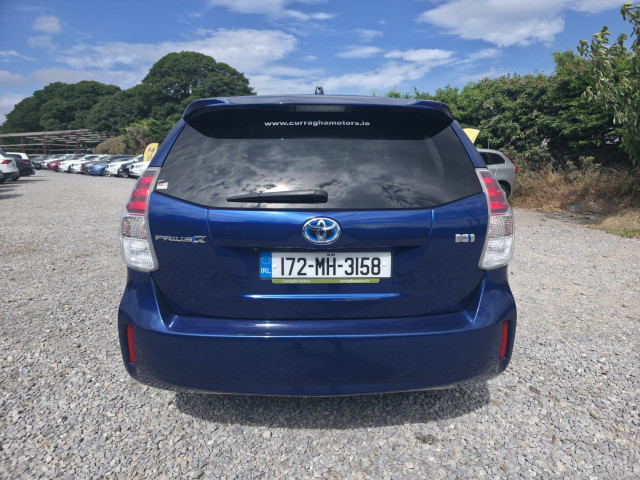 Image for 2017 Toyota Prius Alpha 