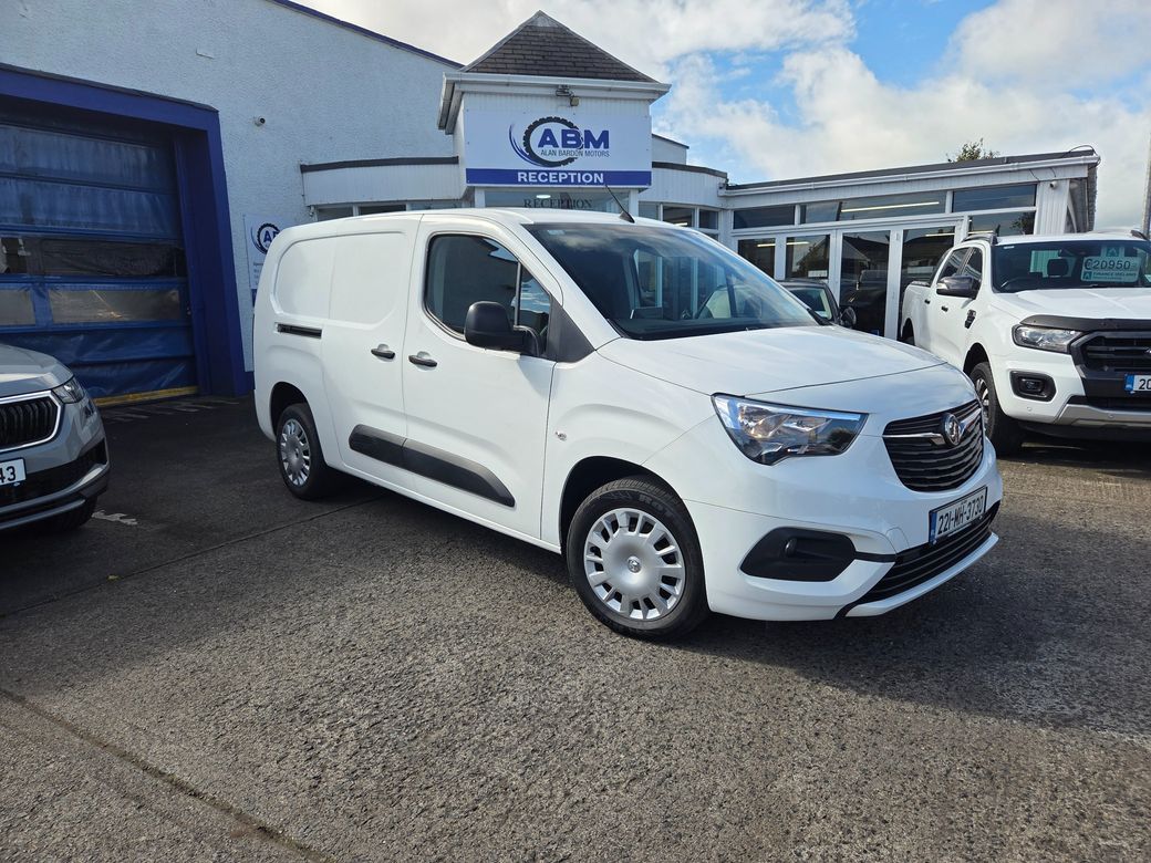 Image for 2022 Vauxhall Combo 2300 Sportive TD