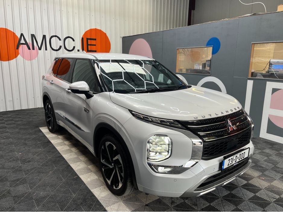 Image for 2023 Mitsubishi Outlander €42950 2023 MITSUBISHI OUTLANDER PHEV P 2.4 AUTOMATIC / CRUISE CONTROL / 360° CAMERA / ELECTRIC MEMORY & HEATED SEATS / HEATED STEERING WHEEL / PADDLE SHIFTERS / 7 SEATS OPTION AND MORE