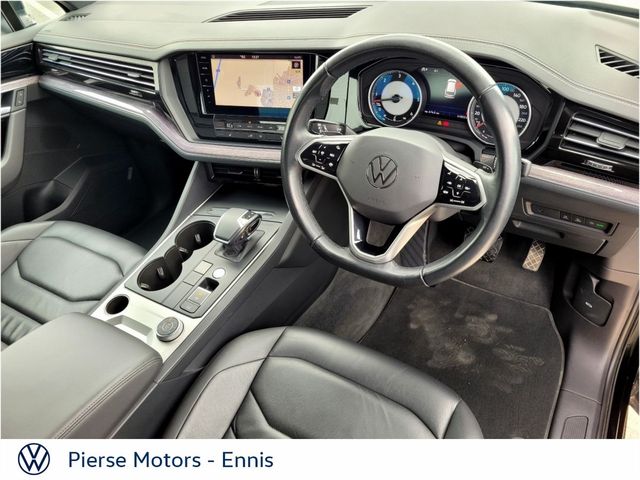 Image for 2023 Volkswagen Touareg TOUAREG COMM 3.0 TDI 4M 231BHP - FACTROY HITCH