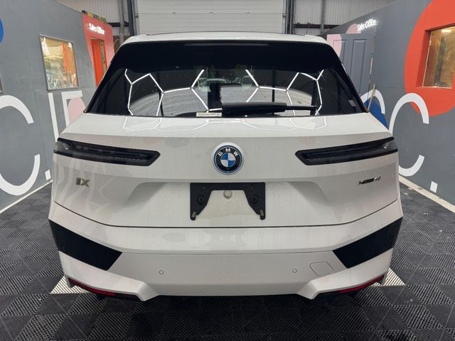 Image for 2022 BMW iX 2022 BMW IX 4WD XDRIVE40 AUTOMATIC/ CRUISE CONTROL / PARKING CAMERA / ELECTRIC MEMORY & HEATED SEATS / HEATED STEERING WHEEL / PANORAMIC SUNROOF/ APPLE CARPLAY AND MORE
