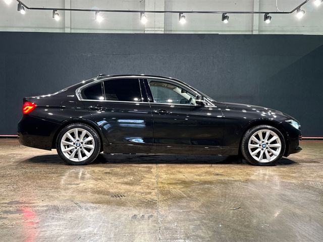 Image for 2016 BMW 3 Series 330E HYBRID 2.0 AUTOMATIC - CRUISE CONTROL - FULL WHITE LEATHER UPHOLSTERY - HEATED ELECTRIC SEATS - REVERSE CAMERA/PARKING SENSORS