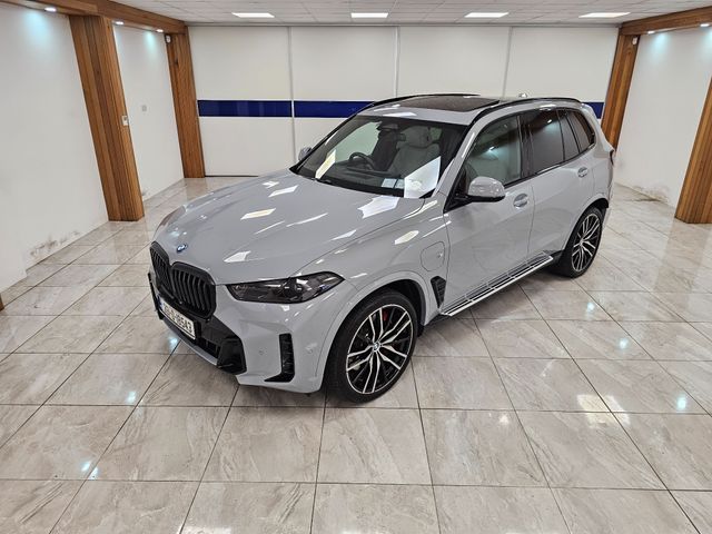 Image for 2026 BMW X5 50e M Sport Pro // PAN SUNROOF