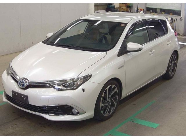 Image for 2016 Toyota Auris Hybrid 