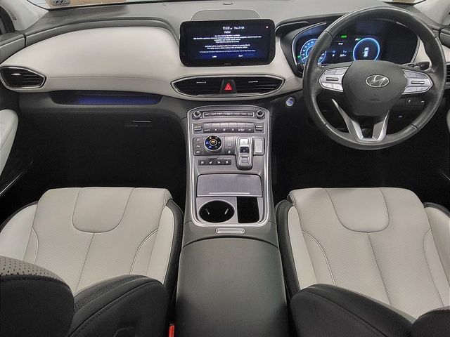 Image for 2023 Hyundai Santa Fe 1.6 PHEV 4WD Executive Plus Auto Finance from €199