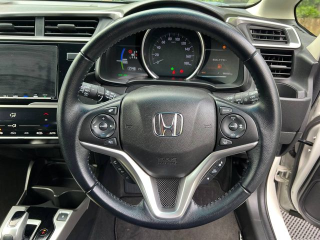 Image for 2019 Honda Fit L-PACKAGE 1.5 HYBRID AUTO // HALF LEATHER SEATS // REVERSE CAMERA // ADAPTIVE CRUISE CONTROL