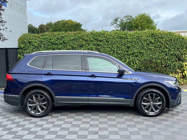 Image for 2022 Volkswagen Tiguan ALLSPACE LIFE 7-SEATER 2.0 TDI // APPLE CARPLAY/ANDROID AUTO // 18" ALLOYS // DUAL ZONE CLIMATE CONTROL