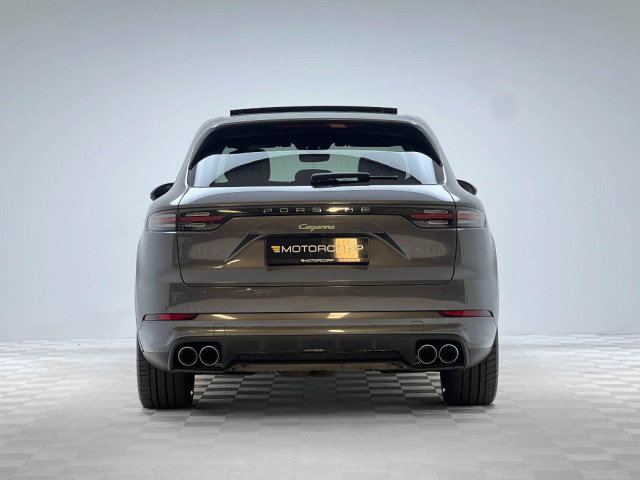 Image for 2020 Porsche Cayenne 3.0 V6 E-hybrid