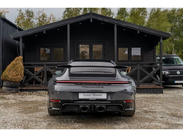 Image for 2025 Porsche 911 4 GTS